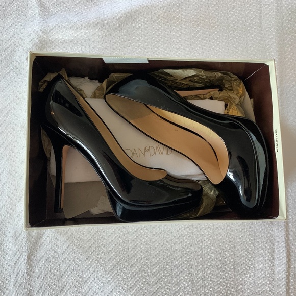 🔥HOST PICK🔥 Joan and David Black Patent Heels - Picture 4 of 14